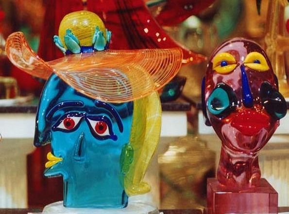 Đồ thuỷ tinh đắt giá Murano & cảm hứng nostalgia từ thẩm mỹ của thế kỷ trước