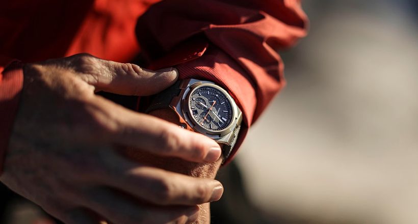 Vacheron Constantin Overseas "Everest" - Biểu tượng của những chuyến viễn du táo bạo