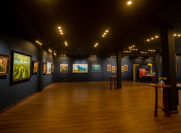 Trải nghiệm nghệ thuật nghỉ dưỡng cao cấp tại Triển lãm “ANA - NHỮNG SẮC MÀU”