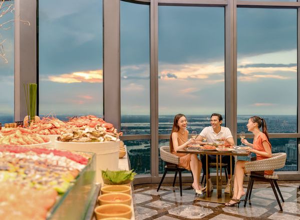 Thưởng thức ẩm thực thượng hạng cùng Oriental Pearl và Renaissance Riverside Saigon