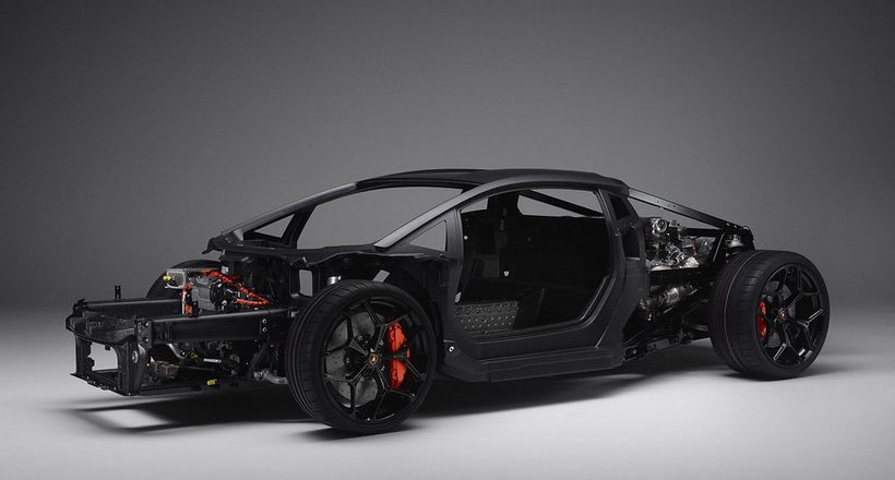 Lamborghini LB744 giới thiệu bộ khung hàng không Monofuselage tiên tiến