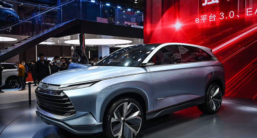 Nhóm cổ phiếu EV của Trung Quốc giảm mạnh trong bối cảnh bị bán tháo dữ dội