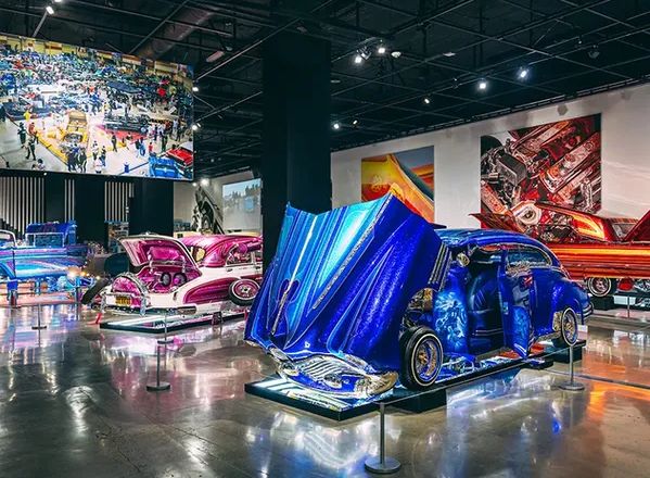 Bảo tàng Petersen rực rỡ sắc màu với "Best in Low: Biểu tượng Lowrider đường phố"