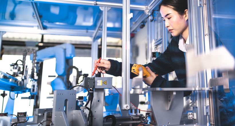 Lượng đơn đặt hàng mới tại Việt Nam tăng mạnh, gần sát mức kỷ lục 5 năm