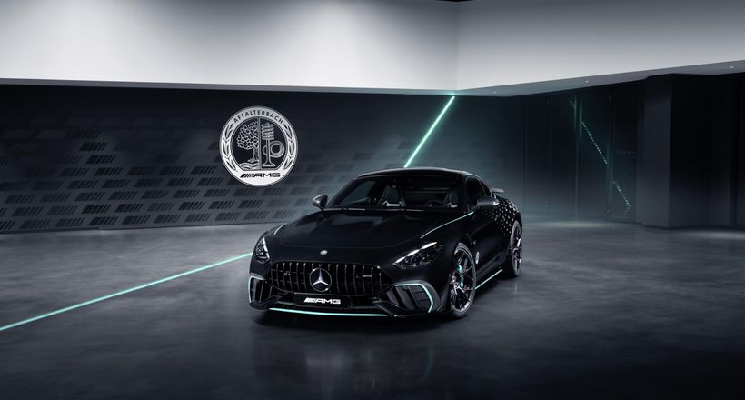 Siêu xe Mercedes-AMG GT 63 PRO 4MATIC+mới: Biểu tượng tốc độ đậm hơi thở Formula 1