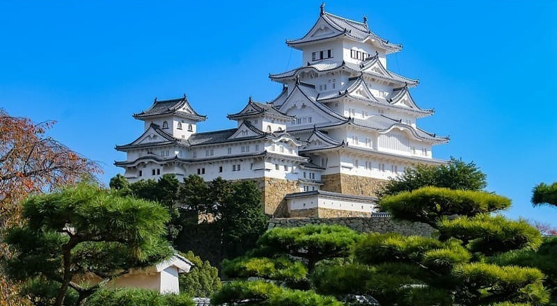 Chiêm ngưỡng vẻ đẹp tráng lệ của lâu đài Himeji Nhật Bản