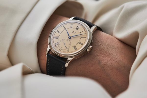 Một mặt hàng Made in China thật khác biệt: Đồng hồ 秦干 (Qin Gan)