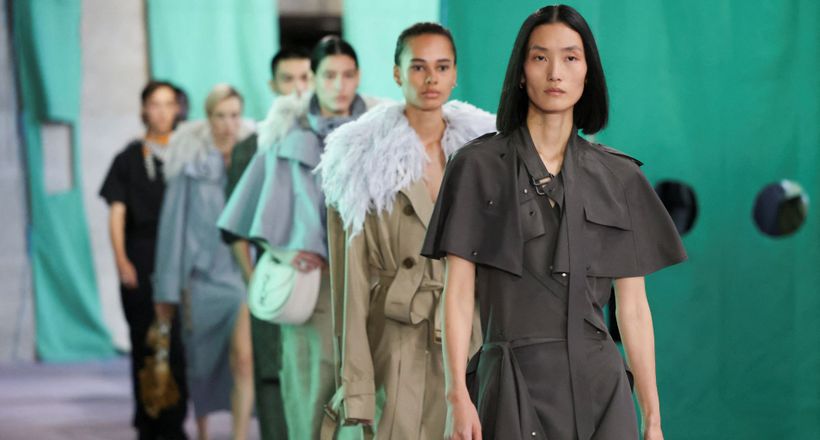 BST Burberry Xuân Hè 2025: Kỷ nguyên mới của phong cách sartorial