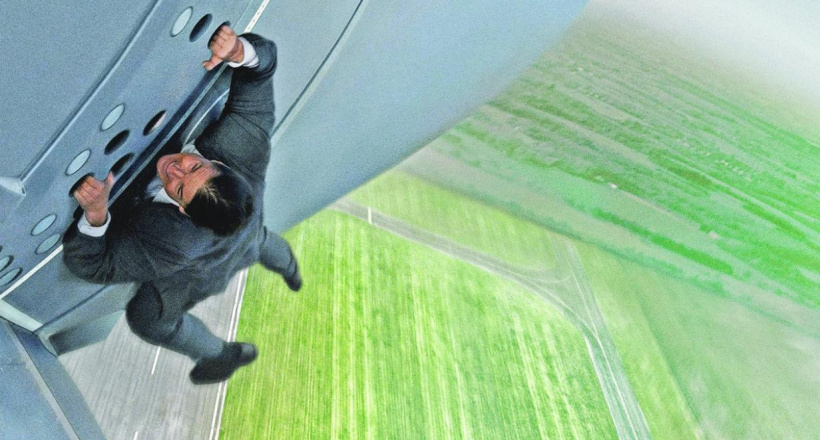 Tom Cruise đu máy bay mạo hiểm trong 'Nhiệm vụ bất khả thi 8'