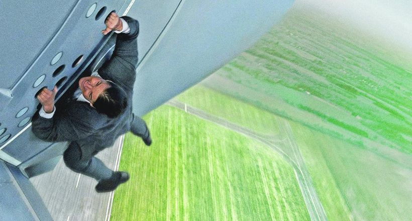 Tom Cruise đu máy bay mạo hiểm trong 'Nhiệm vụ bất khả thi 8'