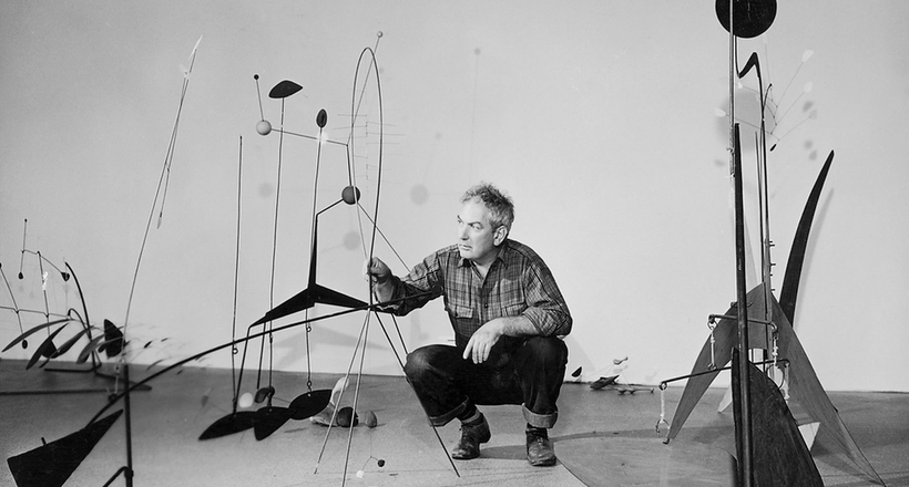 Nghệ sĩ Alexander Calder & Nghệ thuật của sự truyền động đầy mê hoặc