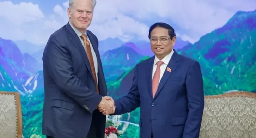 Thủ tướng đề nghị tập đoàn FedEx Express tăng chuyến bay ở Việt Nam