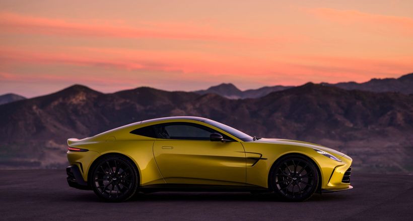 Cận cảnh Vantage 2025: Siêu xe nhanh nhất trong lịch sử 74 năm của Aston Martin