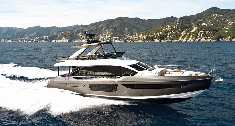 Azimut 68 Flybridge mới cho gia đình với thiết kế thông minh, tiết kiệm nhiên liệu