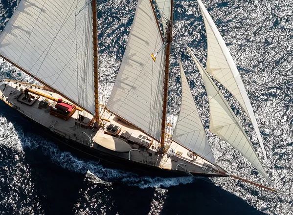 Herreshoff Mariette - chiếc thuyền buồm cổ điển hiếm có từ 1915 tái xuất biển khơi