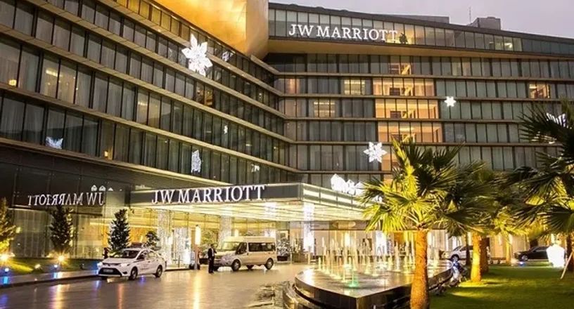 Nhiều khách sạn hạng sang Hà Nội giảm giá giữa mùa cao điểm du lịch