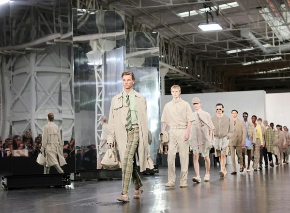 BST Fendi Xuân Hè Nam 2025: Kiệt tác thủ công phản chiếu sự sang trọng hiện đại