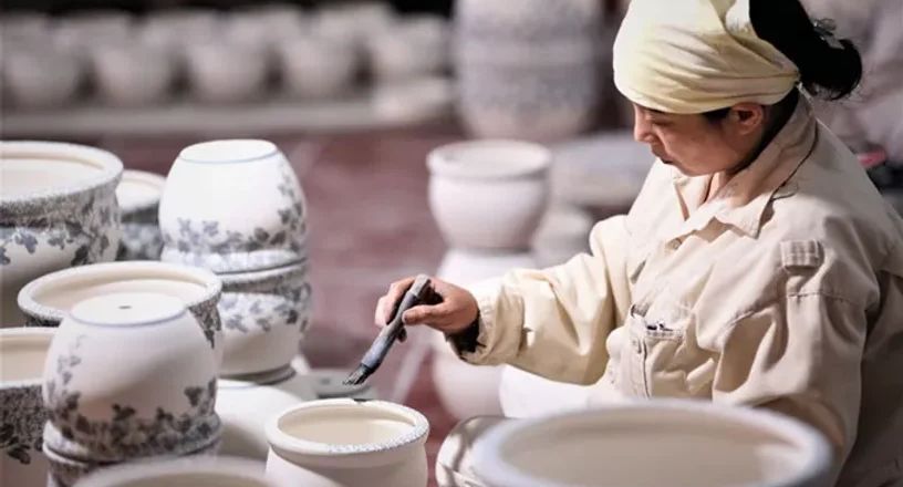 Số hóa và tự động hóa tạo nên nhiều thay đổi ở các làng nghề thủ công tại Hà Nội