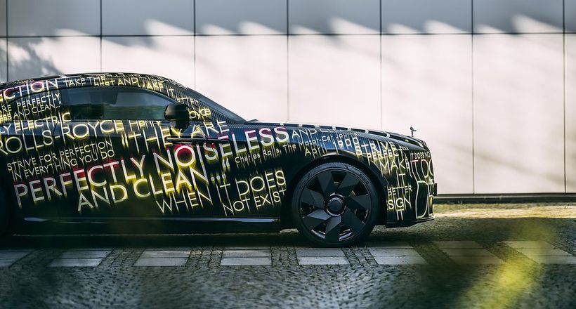 Mẫu Rolls-Royce thuần điện đầu tiên - bước đi lịch sử của hãng xe siêu sang Anh quốc