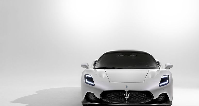 Sức mạnh và vẻ đẹp: Chuyện chưa kể về Maserati MC20 và David Beckham