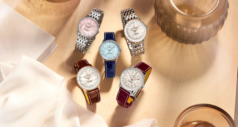 Duyên dáng và cá tính qua 2 phiên bản đồng hồ Breitling Navitimer biểu tượng