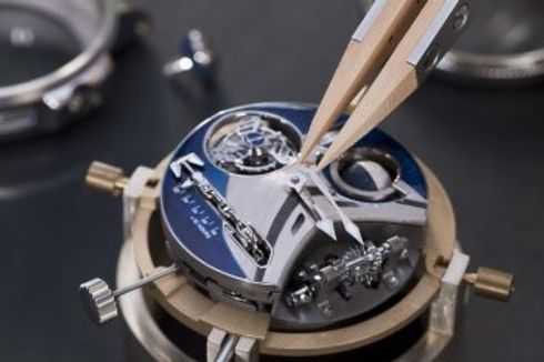 Marine Mega Yacht - biểu tượng đồng hồ hàng hải của Ulysse Nardin