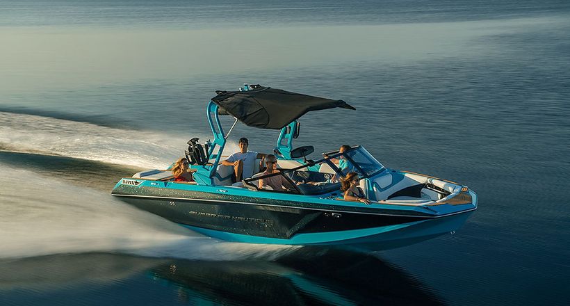 Nautique cho ra mắt chiếc cano đầu tiên chạy hoàn toàn bằng điện