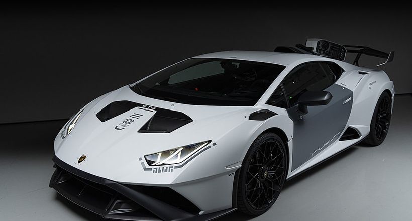 Lamborghini Huracán STO Time Chaser_111100 - Tích hợp giá trị xưa để mở ra tương lai