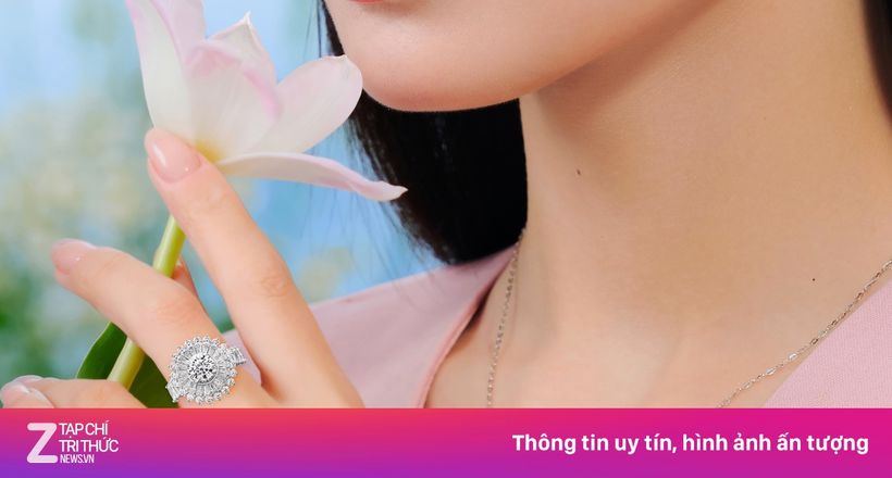 3 mẫu trang sức hoa ‘đốn tim’ tín đồ thời trang trong mùa đông