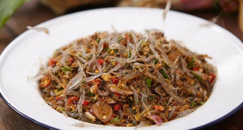 Món tôm nhảy gây tò mò với du khách đến Thái Lan