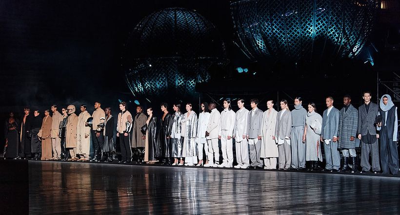 BST Thu/Đông 2022 của Boss ra mắt tại Milan, quy tụ những ngôi sao hàng đầu