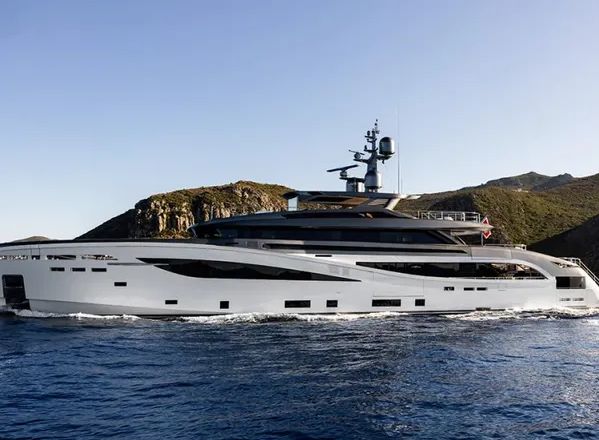 Siêu du thuyền hoàn toàn bằng nhôm Bel1: Niềm tự hào mới của Rossinavi