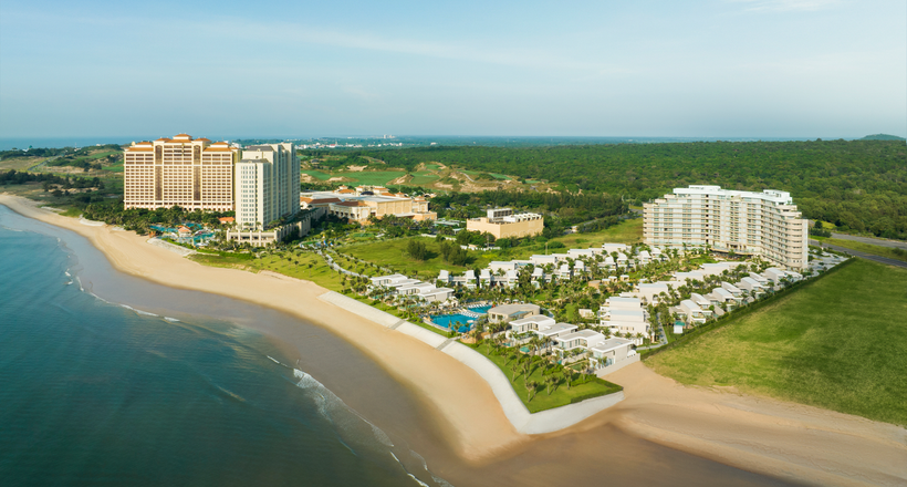 Hết mình cùng Hành trình lễ hội đầy sắc màu tại “Quận Vui” The Grand Ho Tram