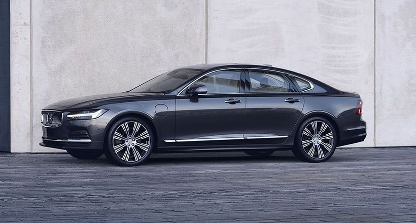 Sedan hạng sang - Cuộc chơi giờ mới bắt đầu...