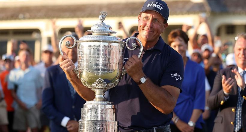 Phil Mickelson trở thành golfer lớn tuổi nhất vô địch giải major