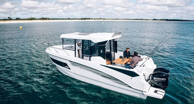 Tam Sơn Yachting bàn giao thuyền câu thể thao Barracuda 9