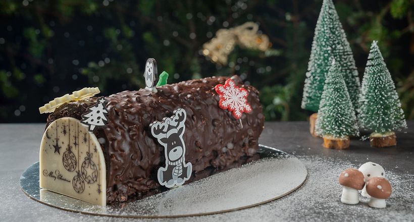 Rộn ràng mùa lễ hội tại Renaissance Riverside Saigon và Mövenpick Phú Quốc