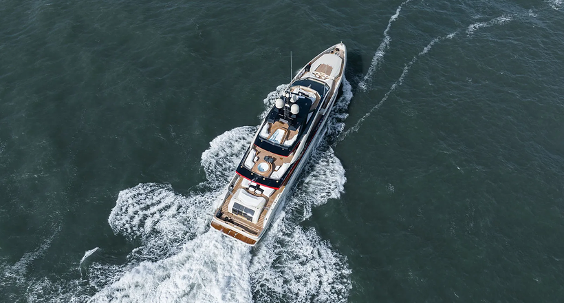 Ultra G - Thuyền câu thể thao với lớp áo khoác của một du thuyền sang trọng