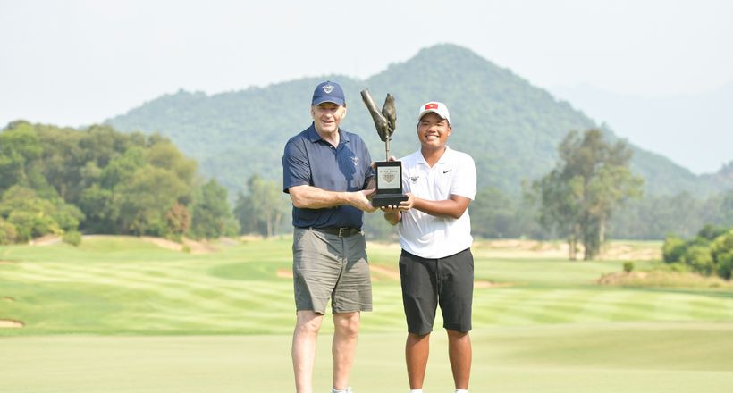 Nguyễn Đức Sơn bảo vệ ngôi vô địch của tuyển Việt Nam tại Faldo Series Asia lần thứ 15