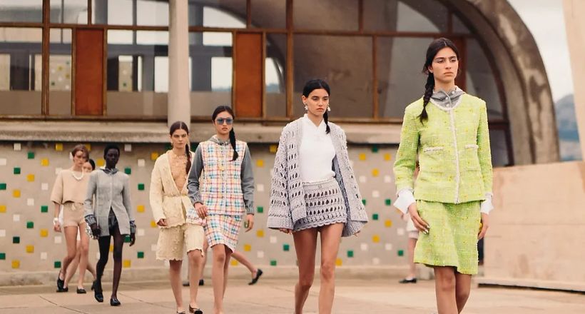 BST CHANEL Cruise 2024/25: Giấc mơ biển xanh của thành phố cảng Marseille