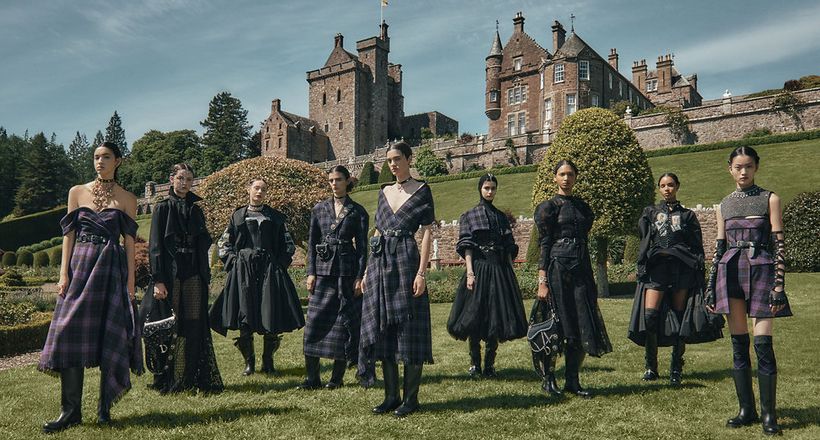 BST Dior Cruise 2025: Lá thư tình của nhà mốt Dior gửi đến xứ sở Scotland huyền thoại