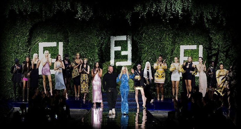 #FENDACE – “Cú nổ lớn” từ hai đế chế thời trang Ý đình đám Fendi và Versace