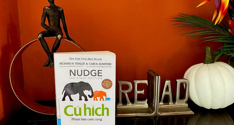 ‘Cú hích - Phiên bản cuối cùng’ của tác giả Nobel 2017 và câu thần chú đáng chiêm nghiệm