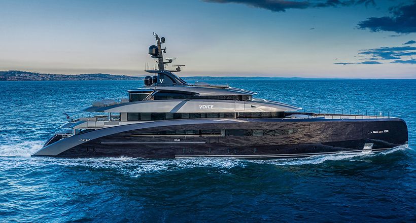 Thương hiệu CRN bàn giao siêu du thuyền M/Y “VOICE”