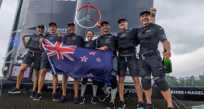 New Zealand xuất sắc về nhất Singapore Sail Grand Prix bất chấp án phạt trước giải đấu
