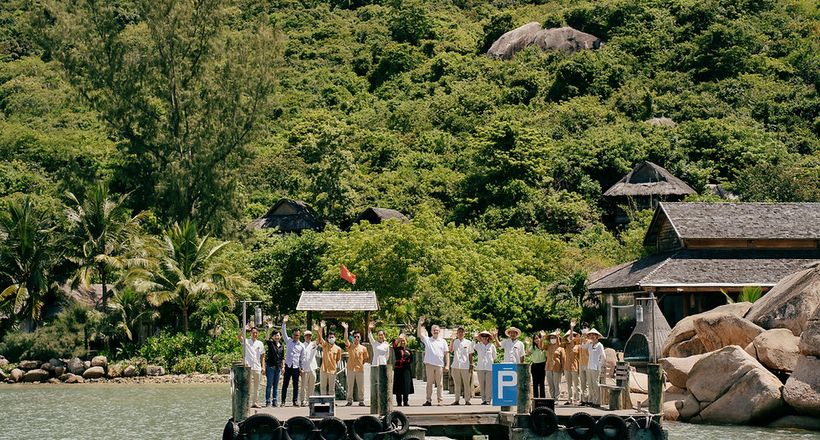 Hành trình khám phá đầy sắc màu của Hello World - Việt Nam ơi 2022