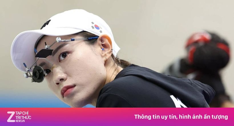 'Xạ thủ ngầu nhất hành tinh' rời đội