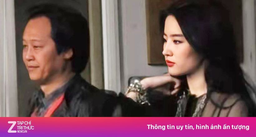 Lưu Diệc Phi đi ăn cùng bố nuôi tỷ phú