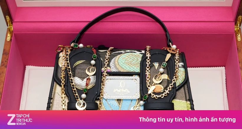 Cận cảnh túi xách 1,2 triệu USD gây sốt