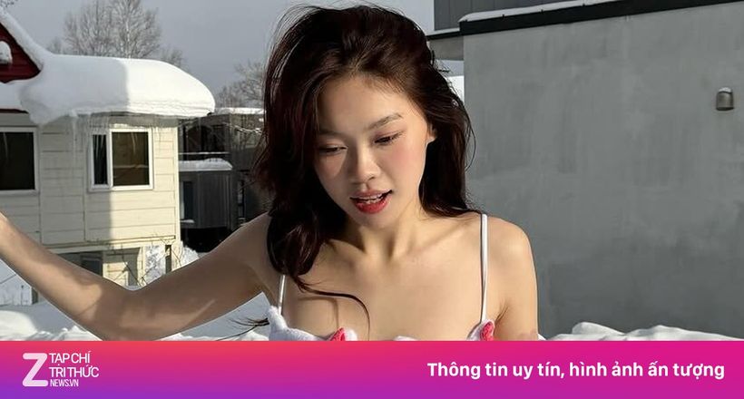 Bikini đính lông làm nóng mùa đông